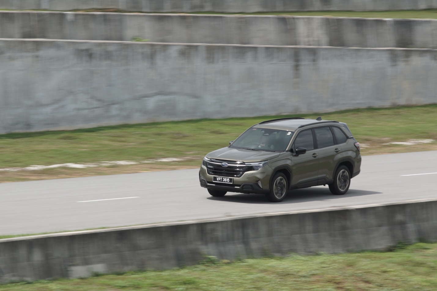 Handling track demonstration